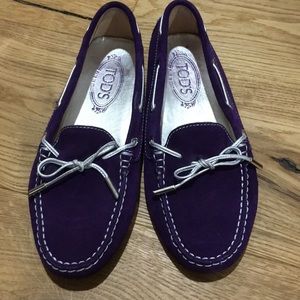 Tod’s size 7.5 ( 37 .5) TCU purple driving mock